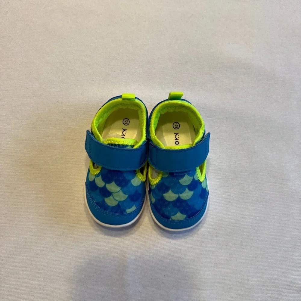 Morendl Toddler Sneakers Size 5.5-6 – Blue Green Mermaid Scale Print Velcro NWT